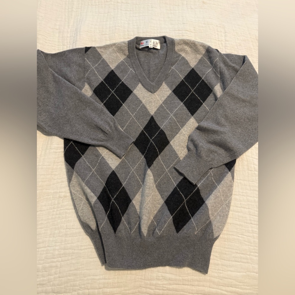 Erdos Gray Cashmere Argyle Men's Sweater EUC 2789